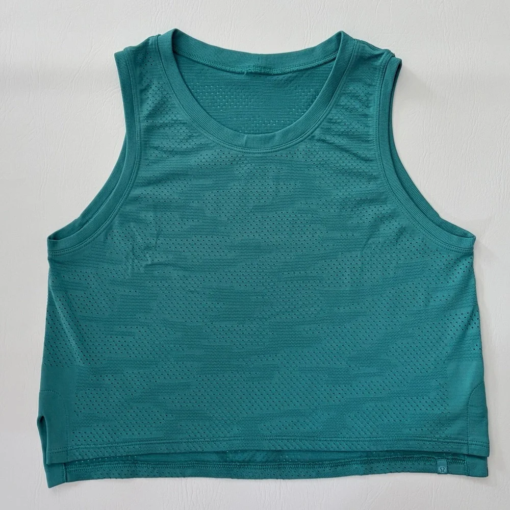 Lululemon Women’s Crop Top Train to Be Tank Dot Camo Teal Lagoon size 6